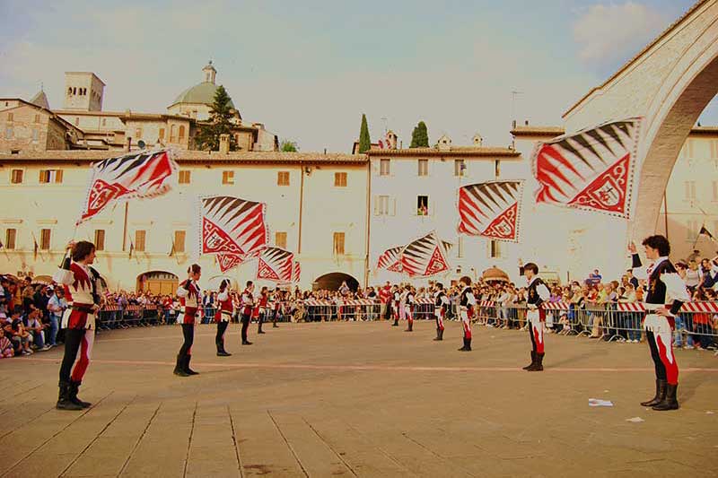 La Grande Squadra - Sbandieratori di Assisi